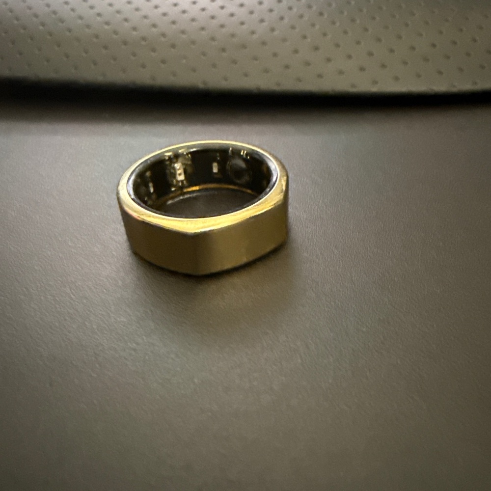 Oura Smart Ring in Matte Gold with Black Inner Band
